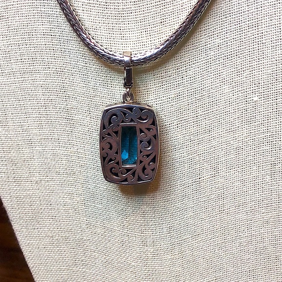 LOIS HILL Sterling Silver London Blue Topaz Faceted Pendant on Foxtail Chain - Picture 11 of 17